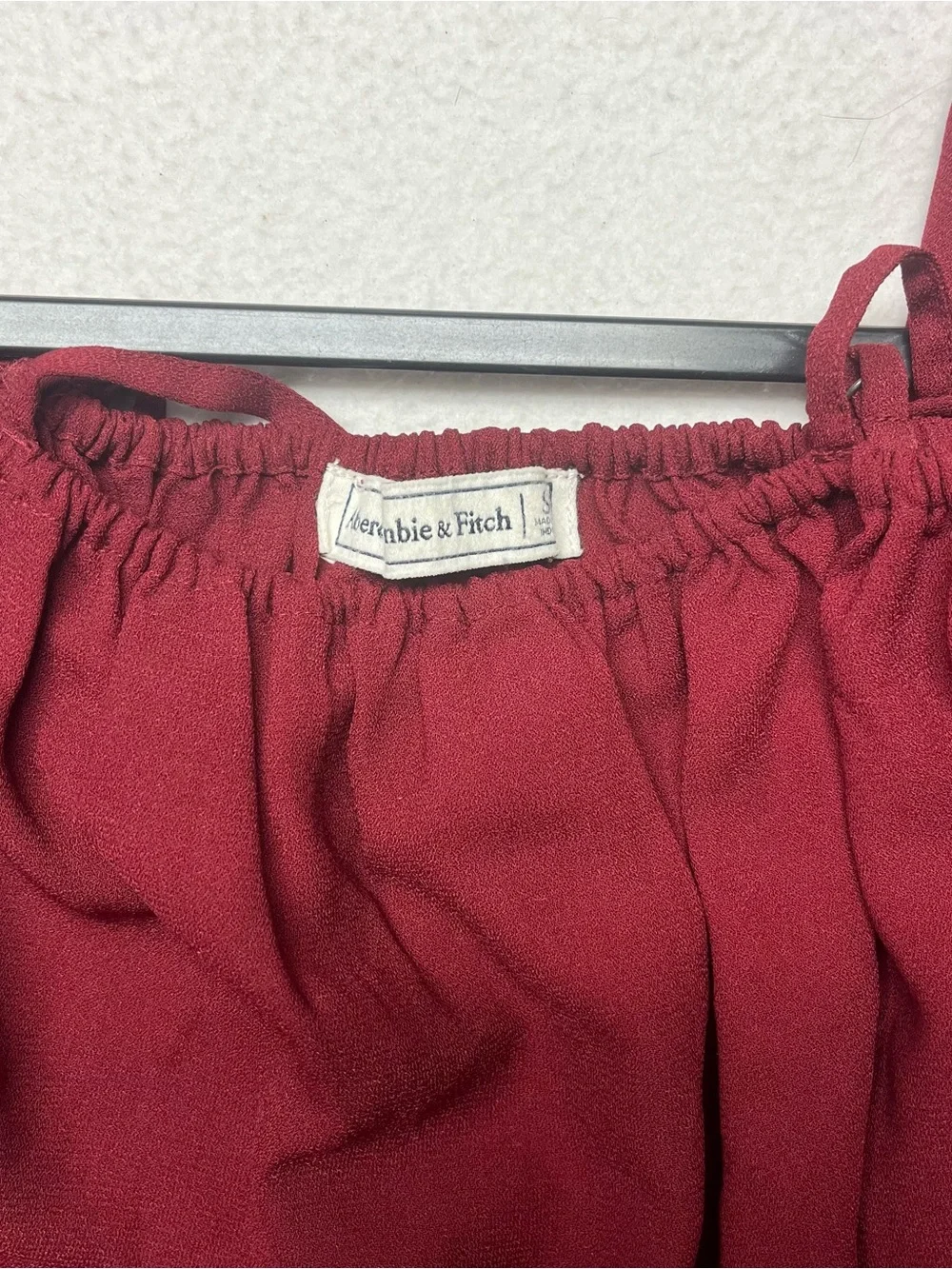 Abercrombie & Fitch Women's Blouse S Burgundy Square Neck Puff Sleeve Ruffle